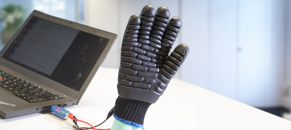 E-gloves to Warn Workers of Vibration White Finger Risk